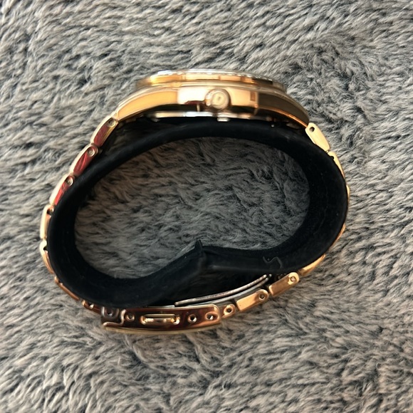 Citizen Eco-Drive 8637 Gold-tone Watch - Picture 17 of 17